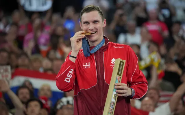 viktor axelsen olympic gold