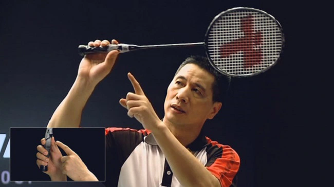 Backhand Grip Là Gì? Tầm Quan Trọng Trong Cầu Lông