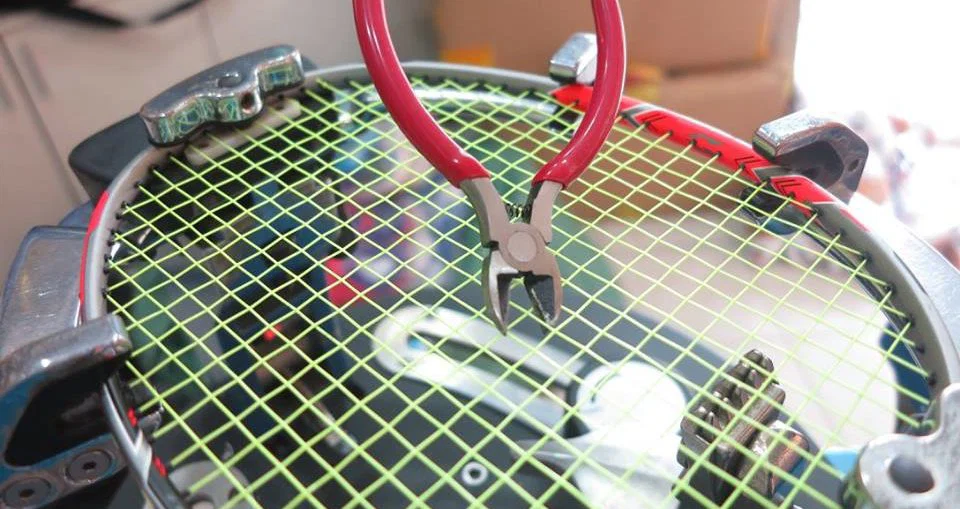 vot cau long dut day co sua duoc khong giai phap toi uu