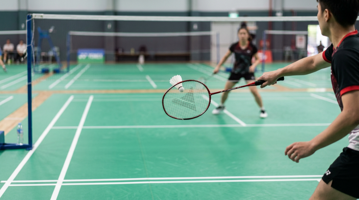 Khi vợt ProKennex của bạn “lên tiếng”: Tiếng dây vợt hay tiếng của đam mê? Cập nhật 2026